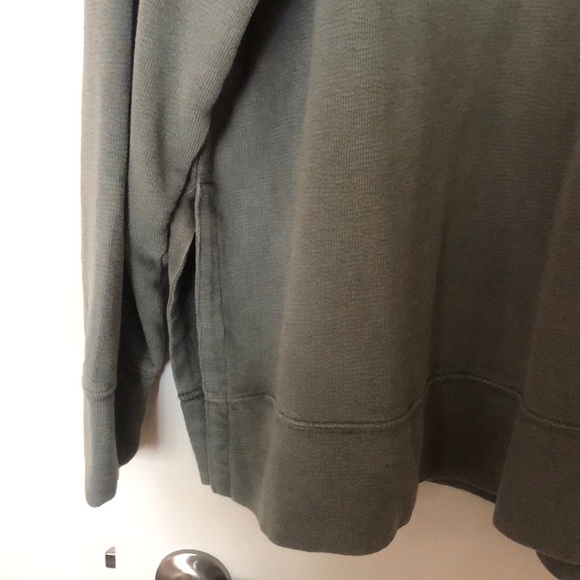 Sz large aerie sweatshirt - Picture 2 of 3